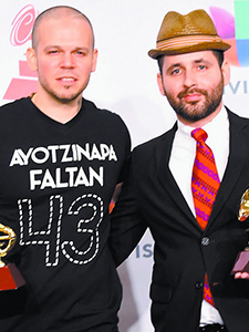 Calle 13 Demandar a lo largo por copiado camiseta de Estudiantes Mexicano!!!!