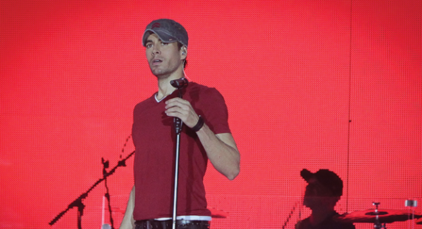 Enrique Iglesias, ¡exitoso, pero en problemas!