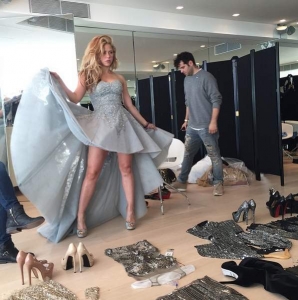 Shakira presume sus piernotas en Instagram